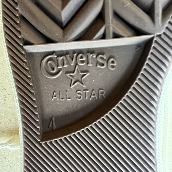 Comme des Garçons Play White Sneakers with Red Heart - Picture 6 of 7